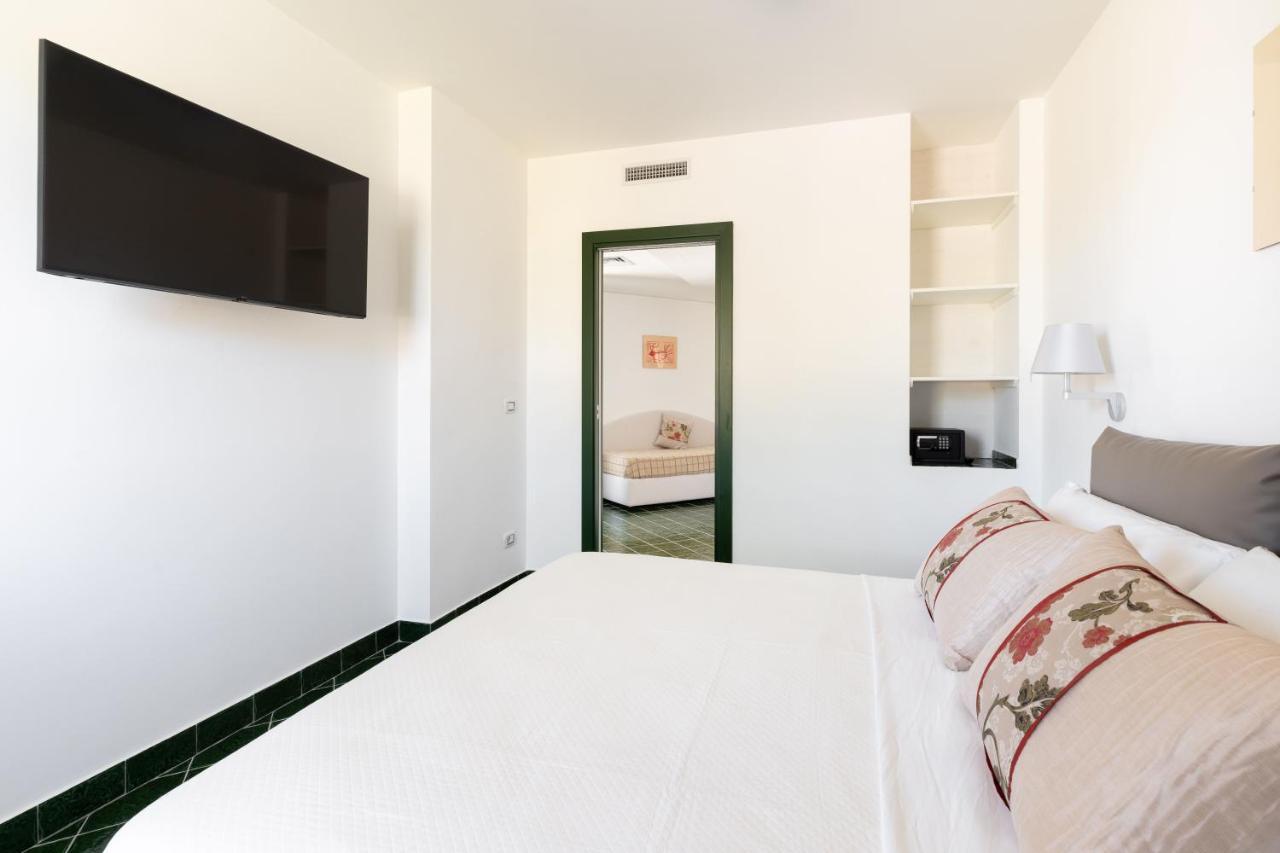 폴리나노 아마레 Don Leonardo - Pool And Wellness B&B 외부 사진